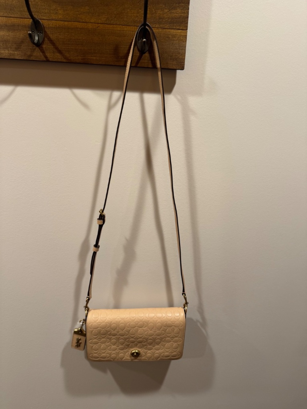 NWT - Coach F30427 Dinky with Olive hardware in Beechwood beige/tan leather